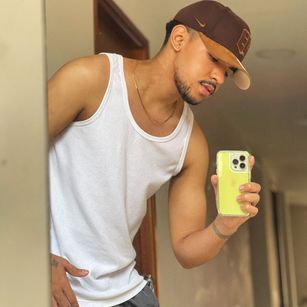 Model - Nico Angell barba