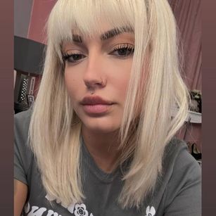 Model - FoxySerena blowjob