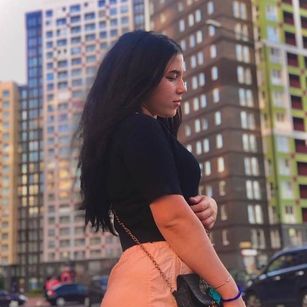 Model - Kemeli008 feet