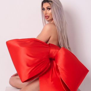 Model - KaliMoss Fetish