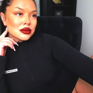 Model - HotVyx Mistress