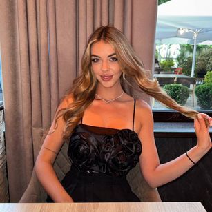 Model - LizaSweety sexchat