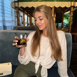 Model - LizaSweety hotgirl