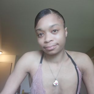 Model - TinyDior Petite