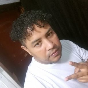 Model - MorenoActivo dominant