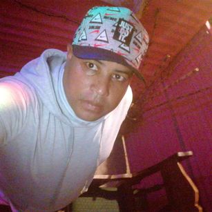 Model - MorenoActivo latino