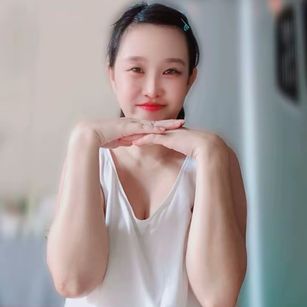 Model - Rusita blowjobs