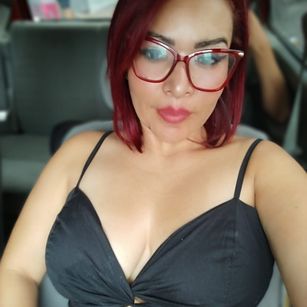 Model - Juliah Belle MILF