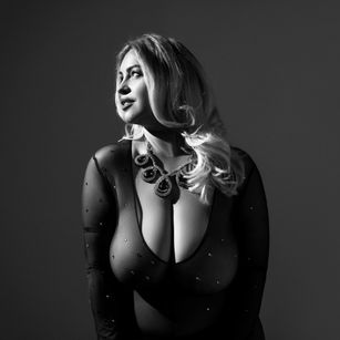 Model - Gizelle milf