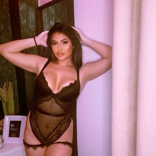 Model - EvaZayn passionate