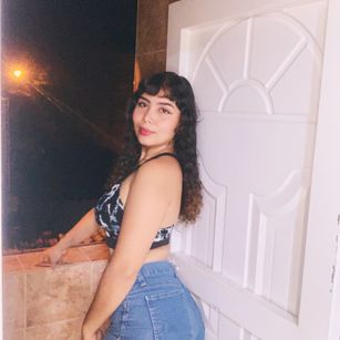 Model - Roxyandaron anal