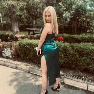 Model - SuzzySweet teen