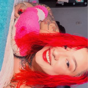 Model - medakawaii squirt