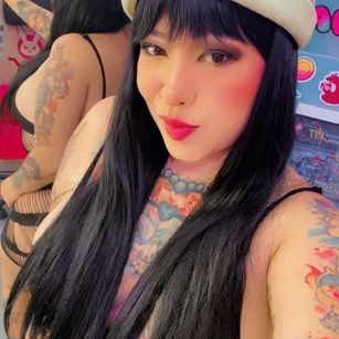 Model - medakawaii squirt