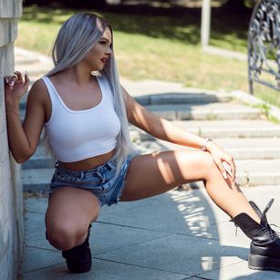 Model - KimmyBliss girl