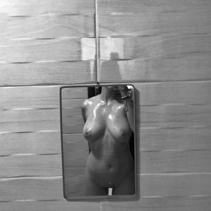 Model - salom_e latina