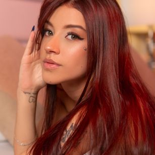 Model - Coral Jones joi