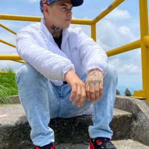 Model - Julian Flame cei