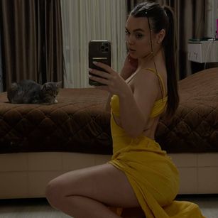 Model - Darlina lovense