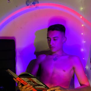 Model - GeoxxxNoir arns