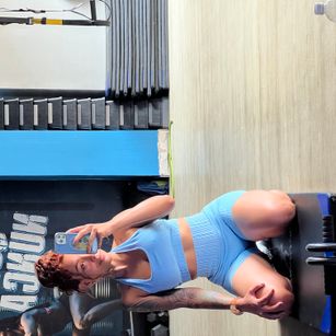 Model - EllaRose bigass