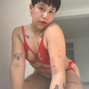 Model - Miaguerrero piessexis