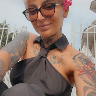 Model - Adelle Russo striptease