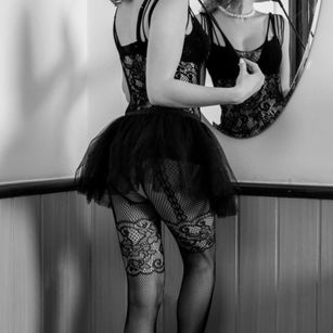 Model - MissyBlaze joi