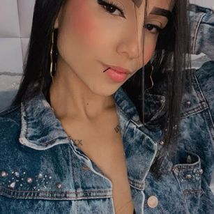 Model - Mia Jade Blowjob