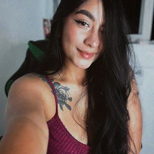 Model - Lexxiee Haze feet