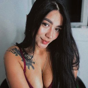 Model - Lexxiee Haze bigtits