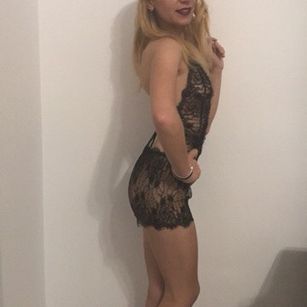 Model - Alessia worship