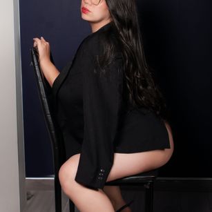 Model - Gabriella feet