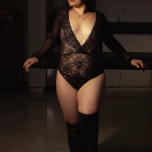 Model - Gabriella curvy