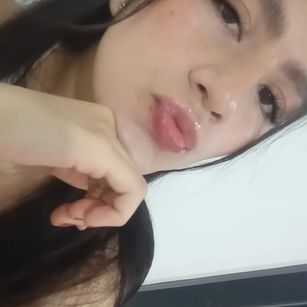 Model - LiaMoretti squirt