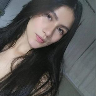 Model - LiaMoretti squirt