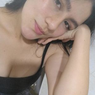 Model - LiaMoretti squirt