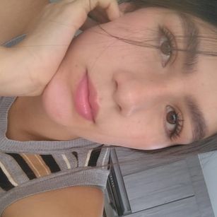 Model - LiaMoretti joi