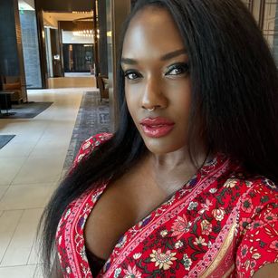 Model - Flower Lily Tits