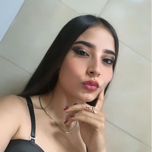 Model - Allice Winter joi