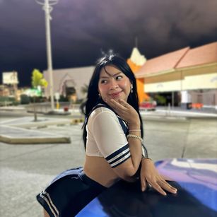 Model - Zoe Ferrer teen