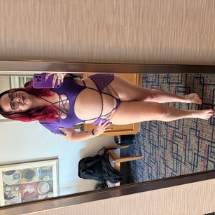 Model - Savanna Star redhead