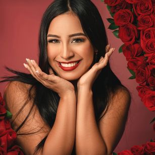 Model - Laramoon saliva