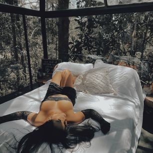 Model - Valery D. latina