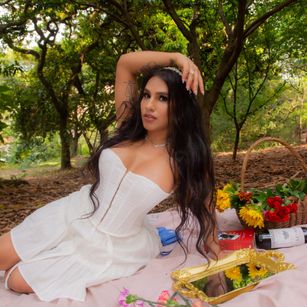 Model - Valery D. squirt