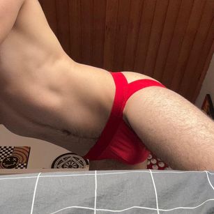 Model - Mathew Conelly submissive