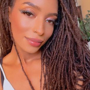 Model - SoftlySola Sensualtease