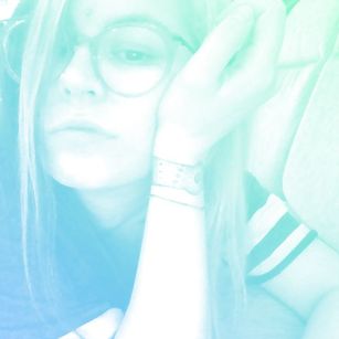 Model - VivianDoll bush