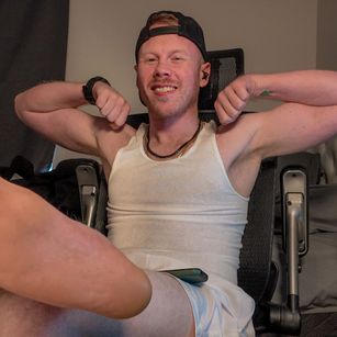 Model - Switch Dean feet