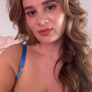 Model - JUGZY MALONE deepthroat